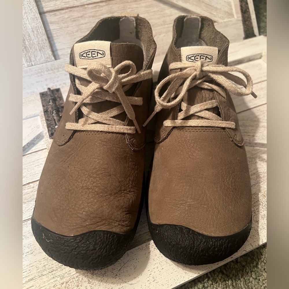 Keen Brown and Black Sneakers with Durable Toe Caps